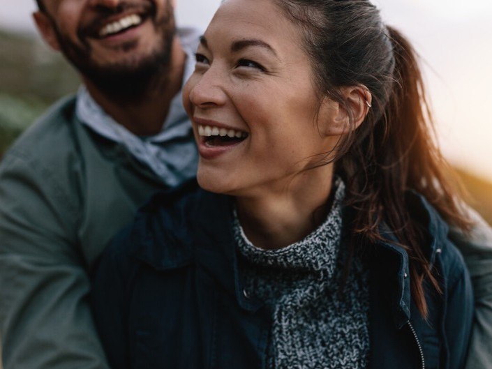 Photo d'un couple heureux