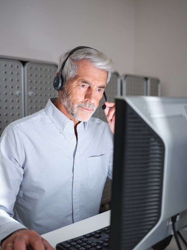 Agent du centre de surveillance à distance